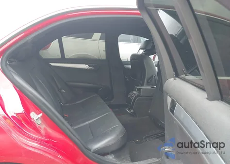 2011 Mercedes-Benz C 300 Luxury/Sport из США, поврежденный, VIN WDDGF5EB0BA451159